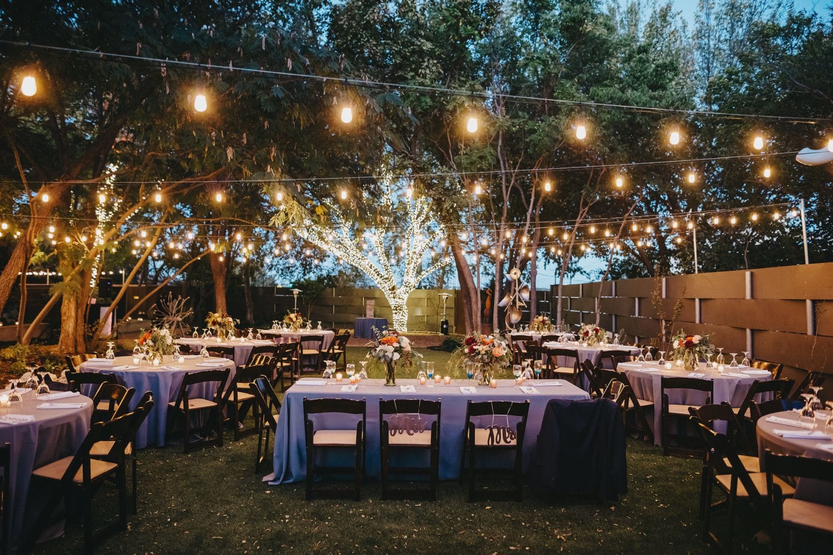 7 Amazing Dallas Outdoor Wedding Venues - Joy