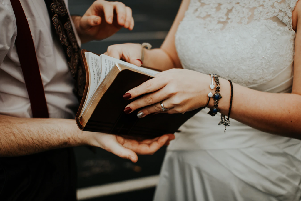 Wedding ceremony ideas: Heartfelt messages or bible passages